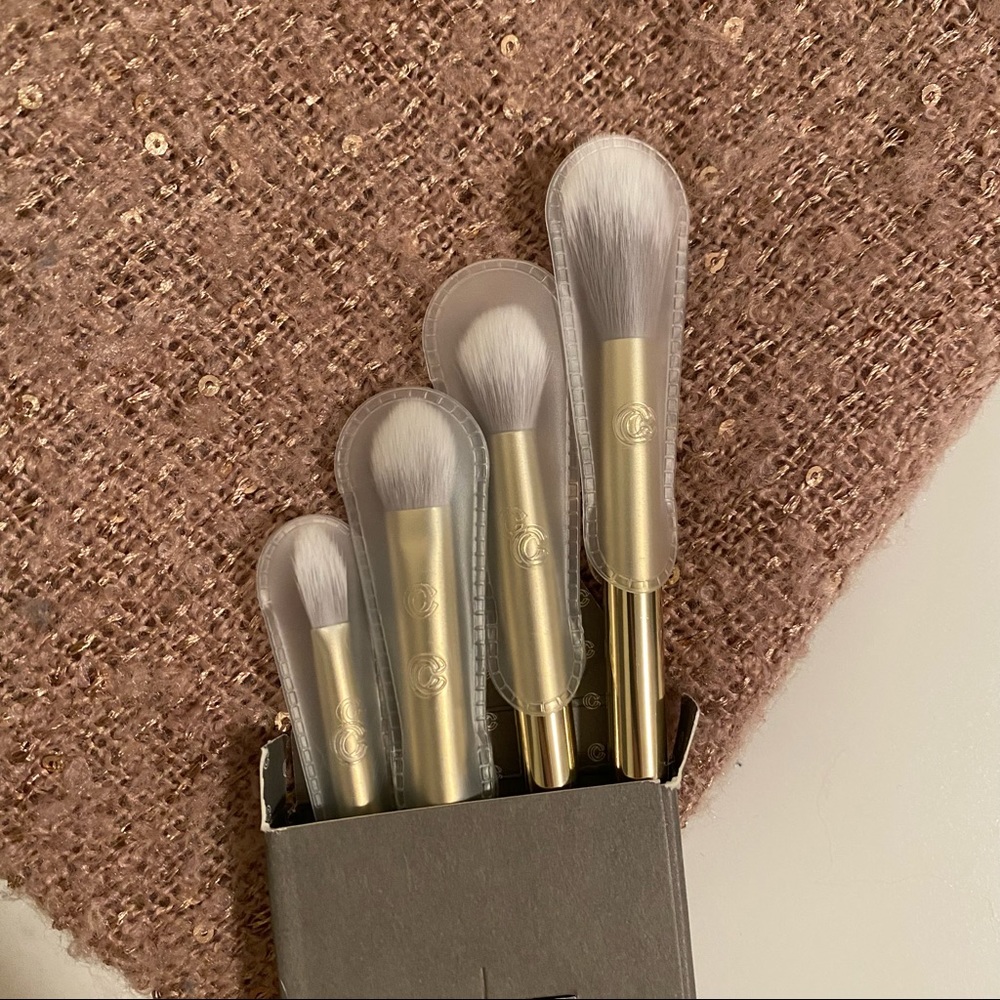 COMPLEX CULTURE 4 Piece Face & Eye Brush Set